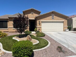 10726 Green Valley Rd in Apple Valley, CA - Building Photo - Building Photo