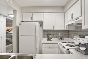 Horizon East Apartments in Aurora, CO - Building Photo