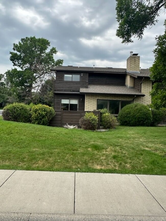 property at 1617 S Black Ave