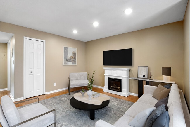 property at 809 W 40th St