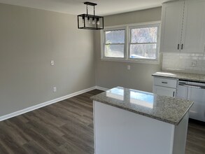 524 Eastway Ave in Kannapolis, NC - Building Photo - Building Photo