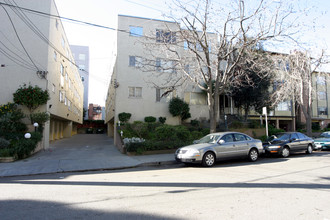 275 Lee Street Apartments in Oakland, CA - Building Photo - Building Photo