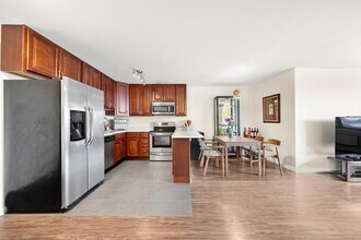 7855 JFK Blvd E in North Bergen, NJ - Building Photo - Building Photo