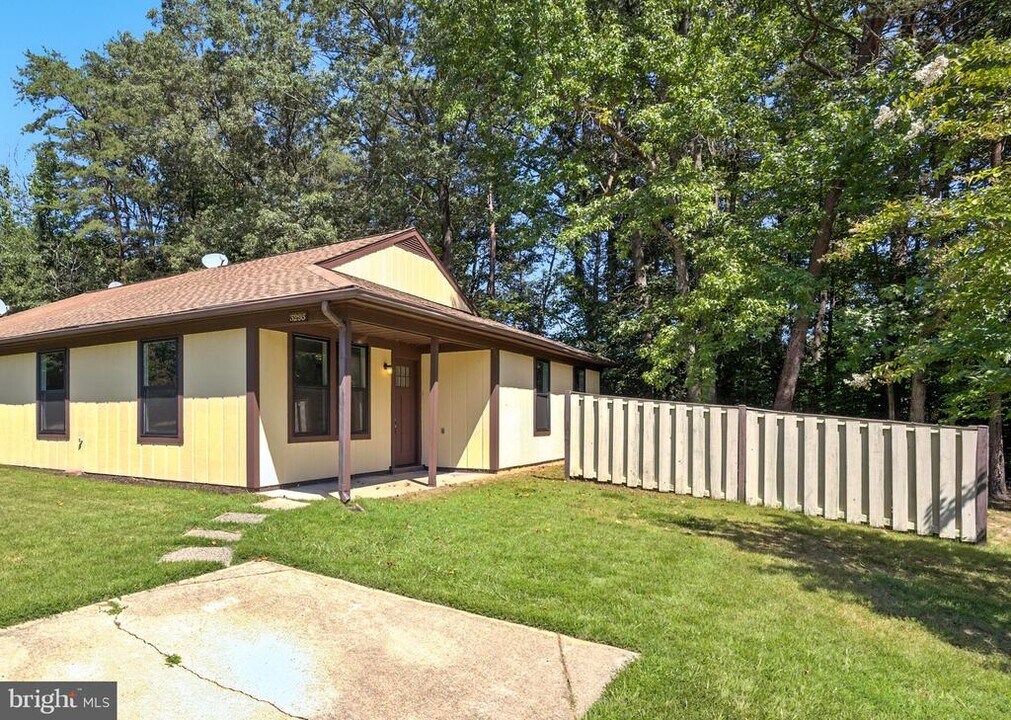 3295 Jesmond Ct in Waldorf, MD - Building Photo