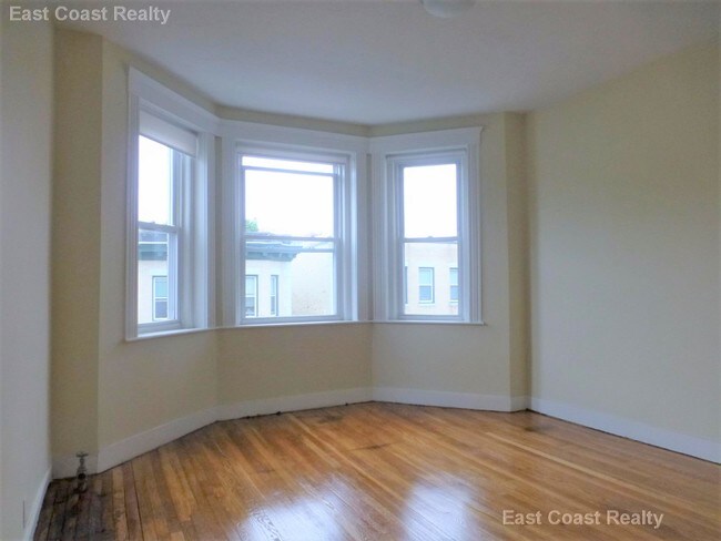 91 Gordon St in Boston, MA - Foto de edificio - Building Photo