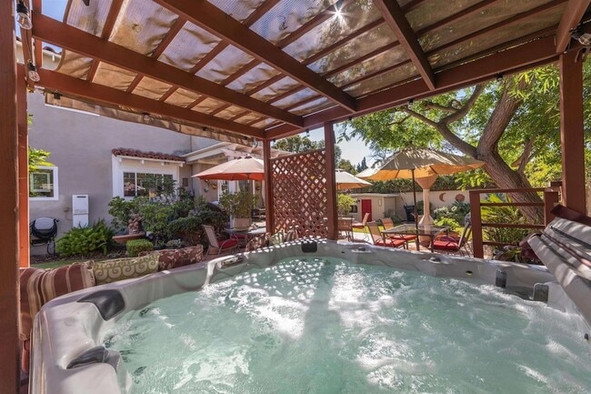 property at 625 4th St