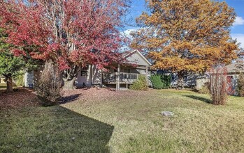 114 Briar Meadow Dr in Carl Junction, MO - Building Photo - Building Photo