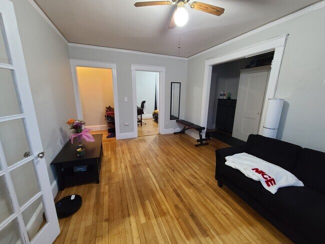 1625 Commonwealth Ave, Unit 1 in Boston, MA - Building Photo - Building Photo