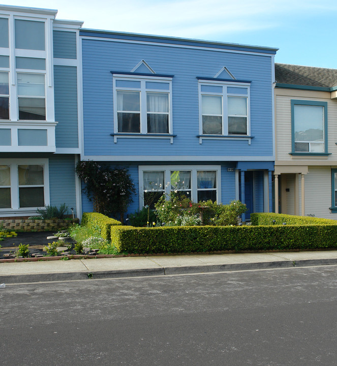 674 Abbot Ave in Daly City, CA - Foto de edificio