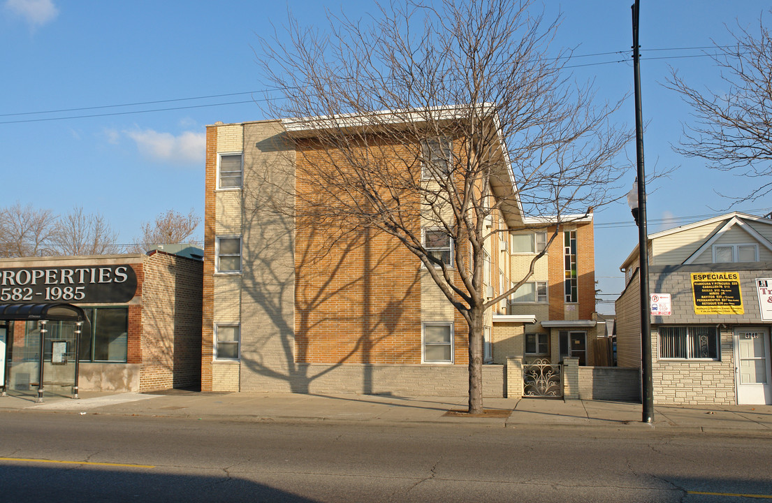 4052 W 63rd St in Chicago, IL - Building Photo