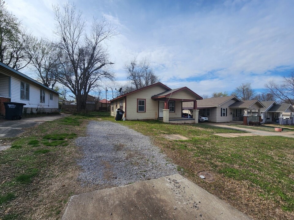 810 N Market Ave in Shawnee, OK - Building Photo