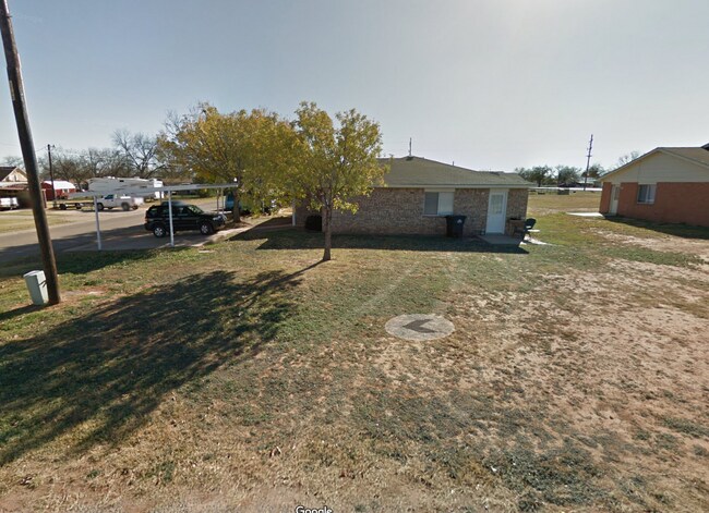 304 SE Railroad St in Bronte, TX - Building Photo - Building Photo