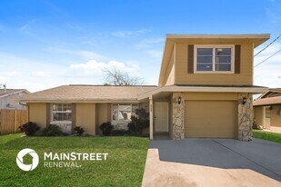 7538 Mako Dr in Hudson, FL - Building Photo