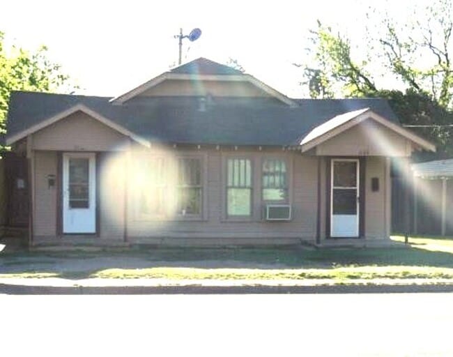 property at 1133 Grape St