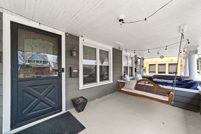 1422 Alameda Ave in Lakewood, OH - Building Photo - Building Photo