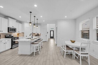 426 Glacier Pass in Montgomery, TX - Building Photo - Building Photo