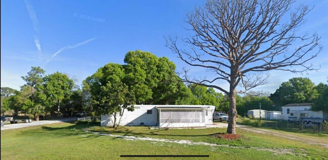 property at 2805 NE 11th Ln