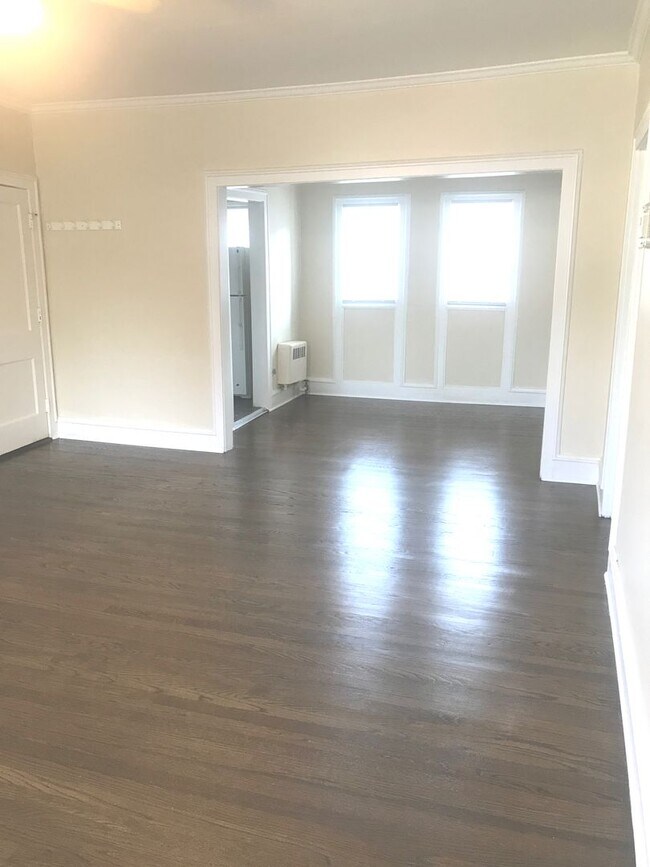 3807 N Prospect in Shorewood, WI - Foto de edificio - Building Photo