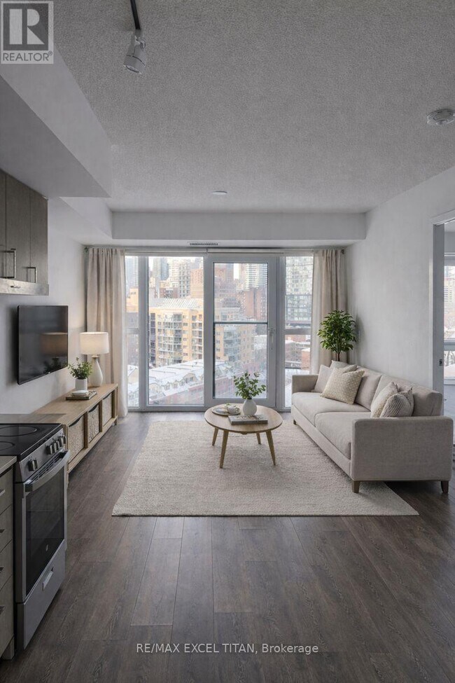 219 Dundas St E in Toronto, ON - Building Photo - Building Photo