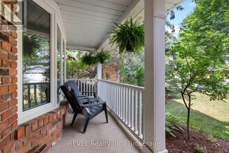 12 Arbour Glen Dr in St Catharines, ON - Building Photo - Building Photo