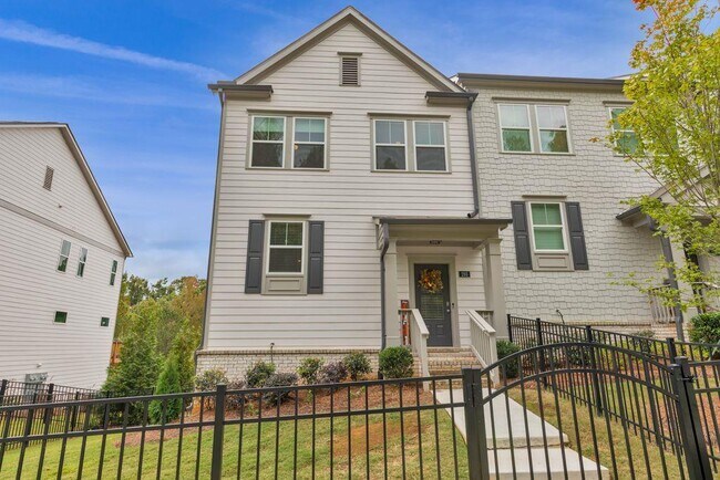 property at 293 Vista Ln