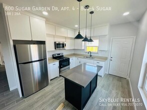 800 Sugar Gdn Dr in Pharr, TX - Building Photo - Building Photo