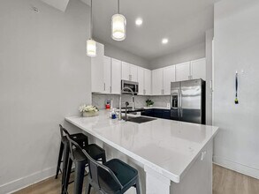 310 N Malcolm X Blvd in Dallas, TX - Building Photo - Building Photo