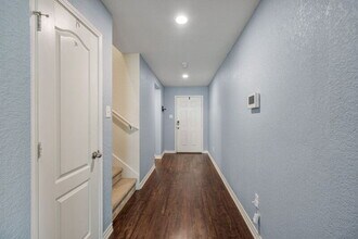 8022 Blackhawk Pass in San Antonio, TX - Building Photo - Building Photo