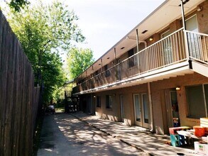 4931 Junius St in Dallas, TX - Building Photo - Building Photo