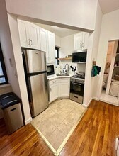 886 10th Ave in New York, NY - Building Photo - Building Photo