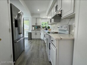 184 Ridgewood Ave in Ocean Township, NJ - Building Photo - Building Photo