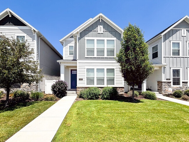 property at 3402 W Waterbury Dr