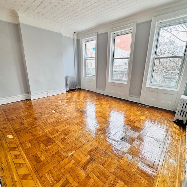 706 Washington Ave in Brooklyn, NY - Building Photo - Building Photo