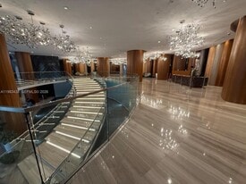 488 NE 18th St in Miami, FL - Building Photo