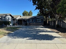 267 Rio Vista Dr in King City, CA - Building Photo