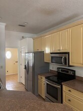 1525 N Lakeview Ave in Leesburg, FL - Building Photo - Building Photo