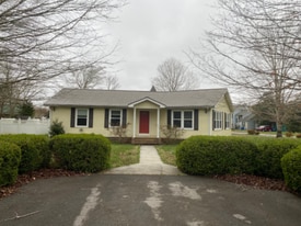 391 Mortons Lake Rd in Manchester, TN - Building Photo