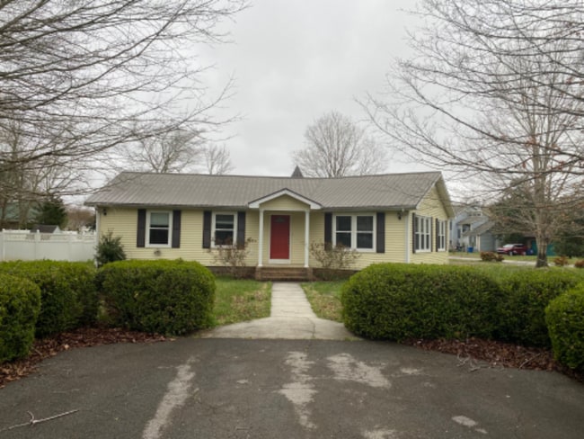 property at 391 Mortons Lake Rd