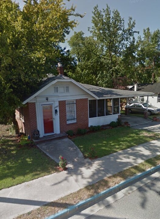 5018 N Main St in Columbia, SC - Building Photo