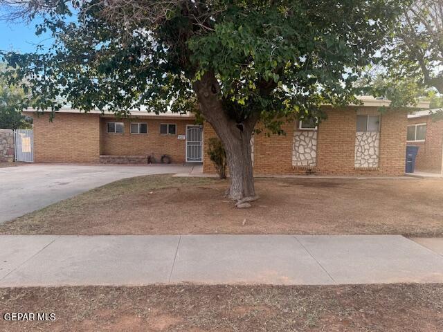 5352 Annette Ave in El Paso, TX - Building Photo