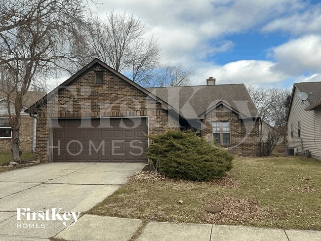 property at 1651 Parkthorne Dr