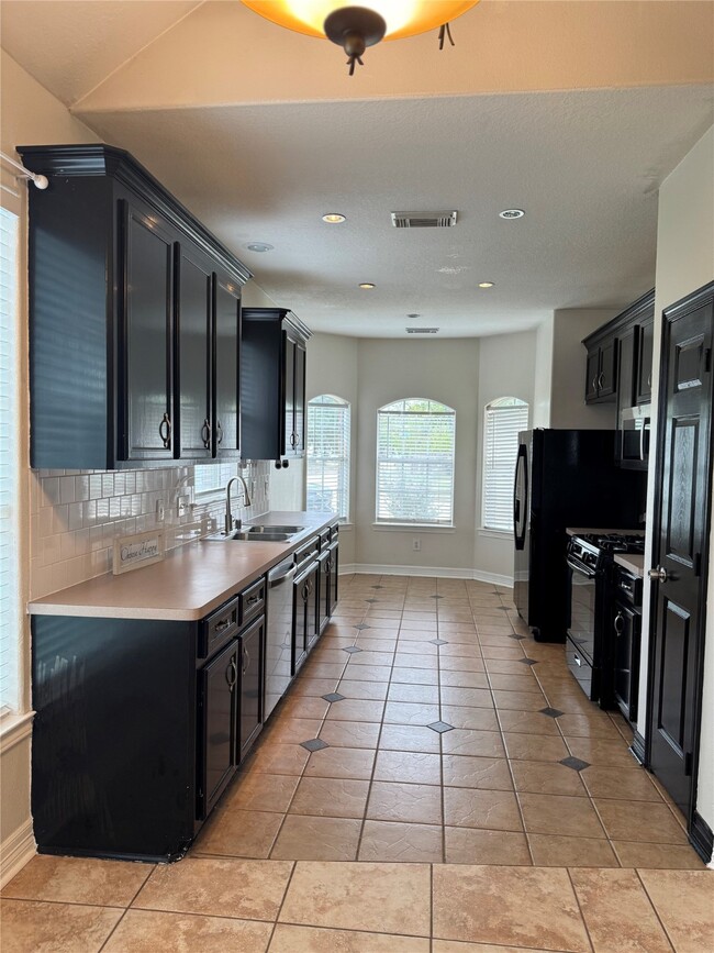 property at 2227 Oakwell Ln