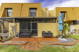 9119 Limetree Ln in Pembroke Pines, FL - Building Photo - Building Photo