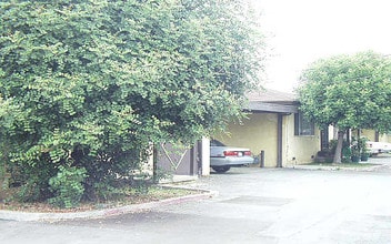 21190 Garden Ave in Hayward, CA - Building Photo - Building Photo