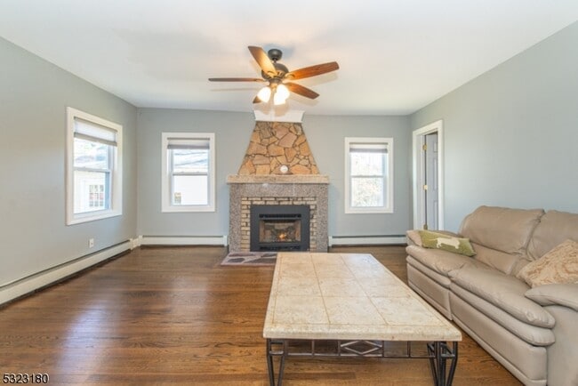 31 Upper Mountain Ave in Montville, NJ - Building Photo - Building Photo