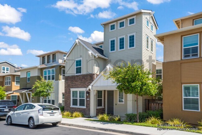 4330 Trolan Ln in Dublin, CA - Building Photo - Building Photo