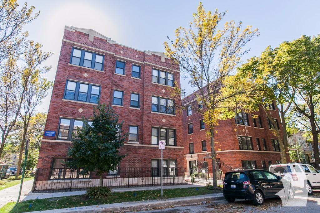 2201 W Eastwood Ave, Unit 2201-3W in Chicago, IL - Building Photo