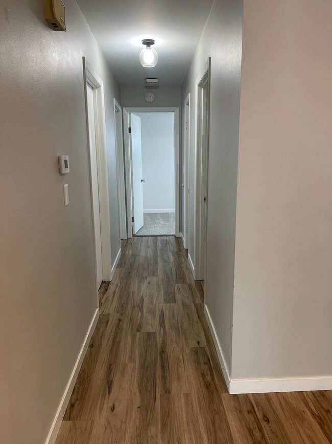 843 Dell Ave in Dickinson, ND - Building Photo - Building Photo