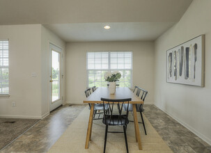 804 S Sumac St in Gardner, KS - Foto de edificio - Building Photo
