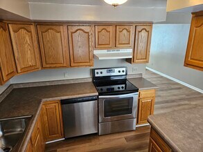 3922 Springwood Dr in Fort Wayne, IN - Foto de edificio - Building Photo